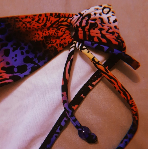 Colorful bikini - Picture 3 of 5